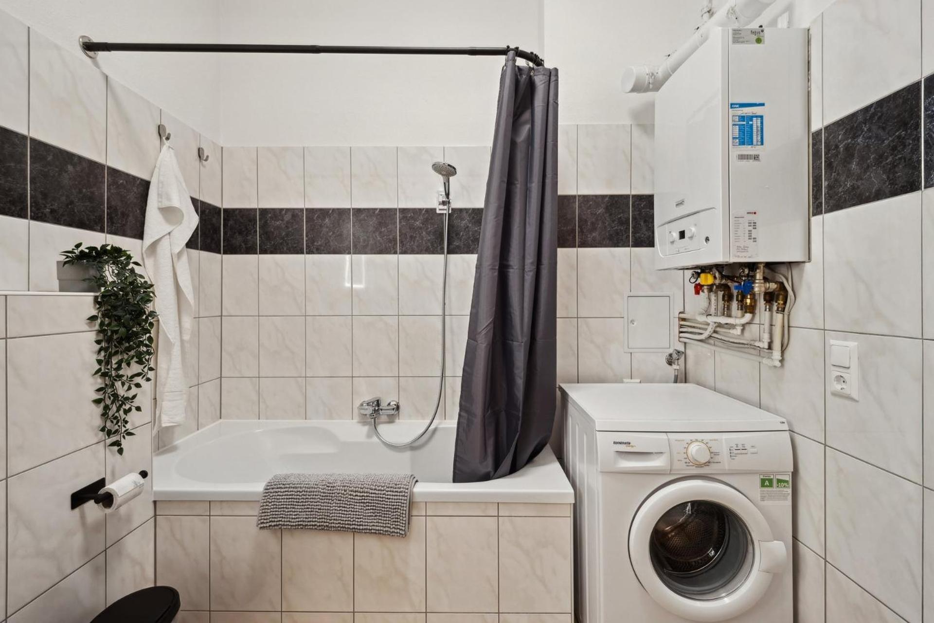 Apartment Helle Altbauwohnung 3 & Balkon - Nahe Uni & Zentrum